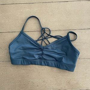 Alo sports bra size medium